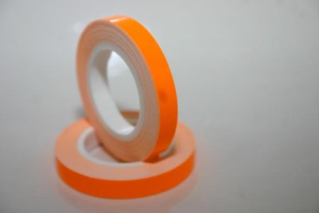 Prúžky na kolesá s aplikátorom - oranžové fluorescentné - materiál 3M 